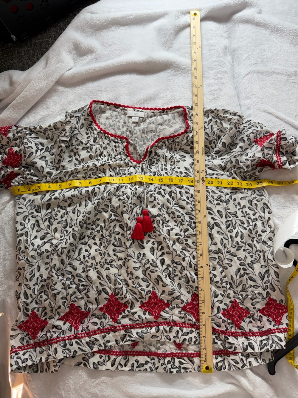 J. Jill White Leaf Print Peasant Top with Red Embroidery 2453